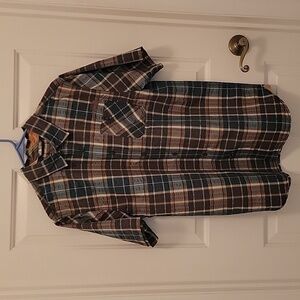 The North Face Short Sleeve Shirt, Button Down, Textured Fabric, Size M, NWOT.